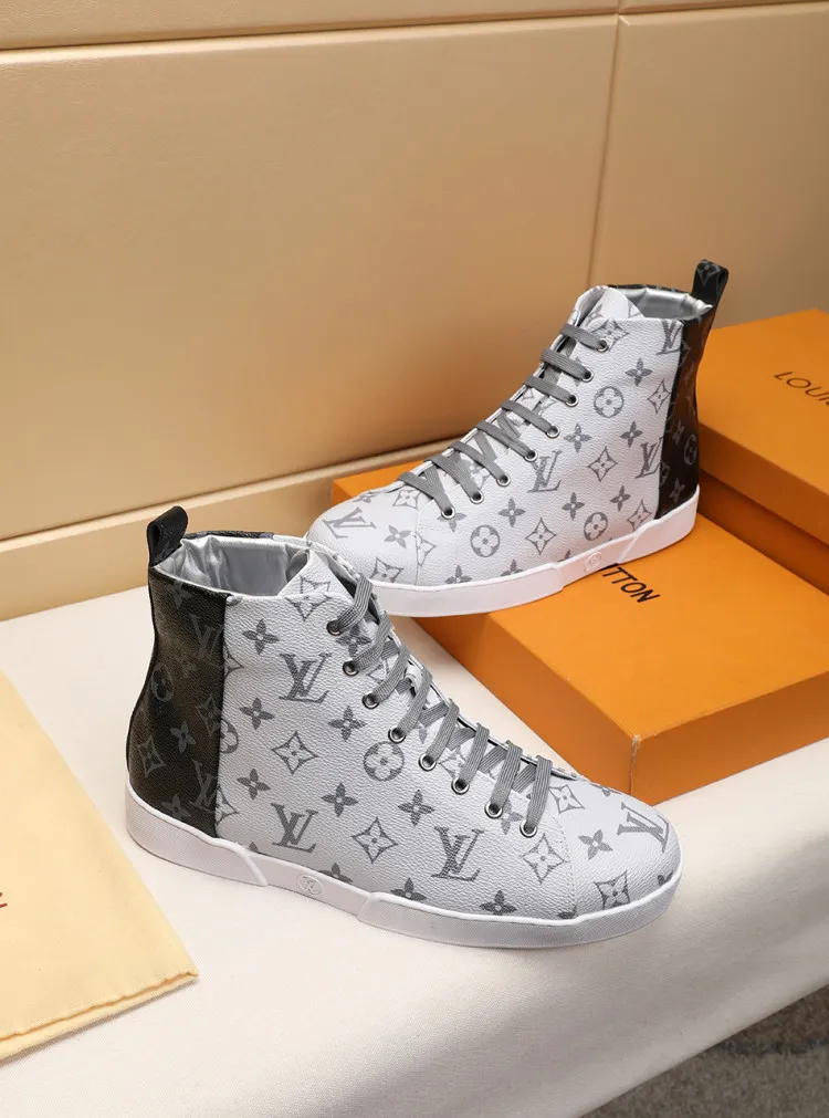 Factory price: 400💰【LV】Official website popular series 🇮🇹🇮🇹1:1 production, selected high-end imported imitation sheepskin lining sheepskin pads, matched with Louis Vuitton Monogram Ecli men's shoes 💰se canvas and pure white rubber soles, extremely simple design, perfect interpretation of the latest inspiration for shoes, classic and fashionable integration, 🔍🔍high quality, worthy of your possession. The bottom car thread will never be unglued. Sellers are welcome to sell as shown in the picture above. We can send one piece on behalf of you. Number of yards: 38-44 (45 yards can be customized)